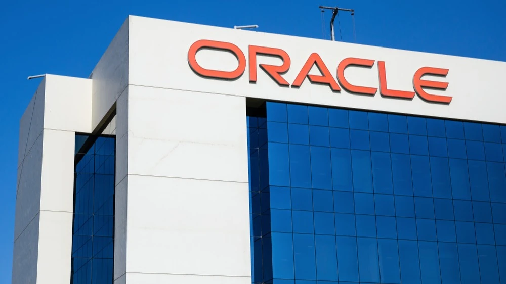 Banks will make the largest loan ever to build data centers. What does this have to do with Oracle?