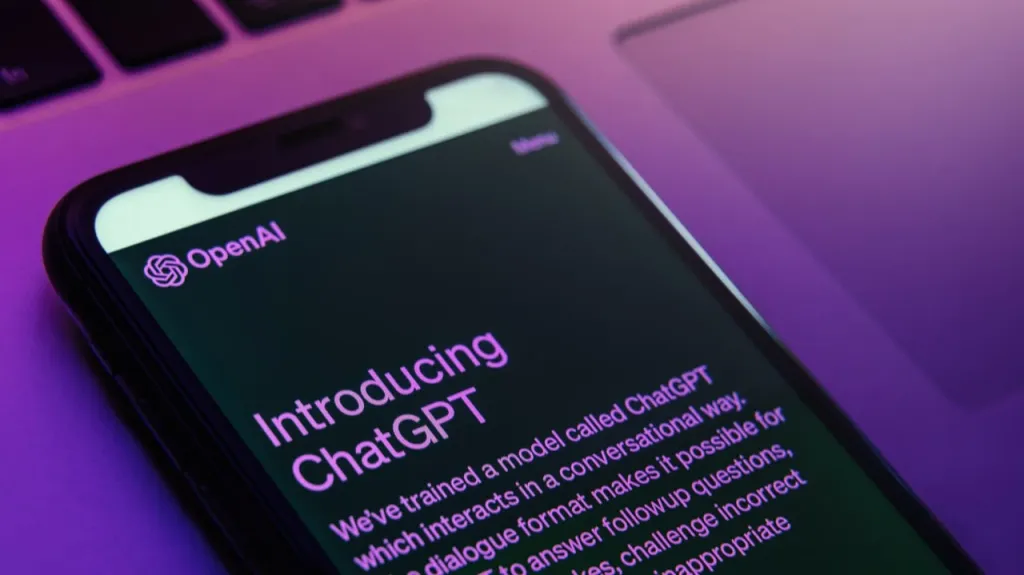 OpenAI может выйти на IPO в 2027 году / Фото: Arsenii Palivoda / Shutterstock.com