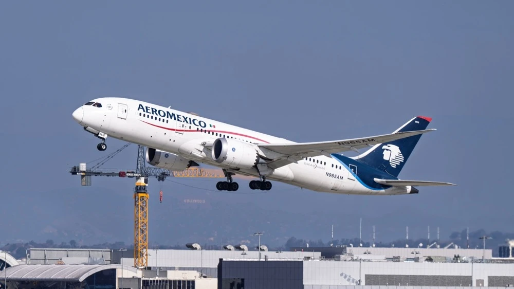 Grupo Aeroméxico — национальная авиакомпания Мексики, управляющая глобальной сетью пассажирских и грузовых перевозок / Фото: Robin Guess / Shutterstock.com