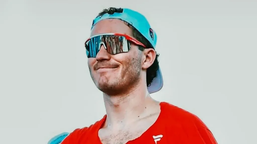 Shares of eyecare platform KITS jump on record-breaking sales week