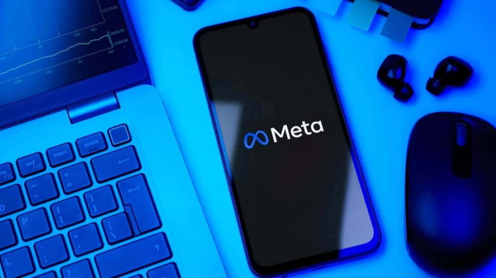 Wedbush прогнозирует рост акций Meta примерно на 50% от текущего уровня / Фото: Shutterstock.com/JarTee