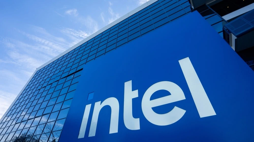 Intel отвергает обвинения в утечке / Фото: Tada Images / Shutterstock.com