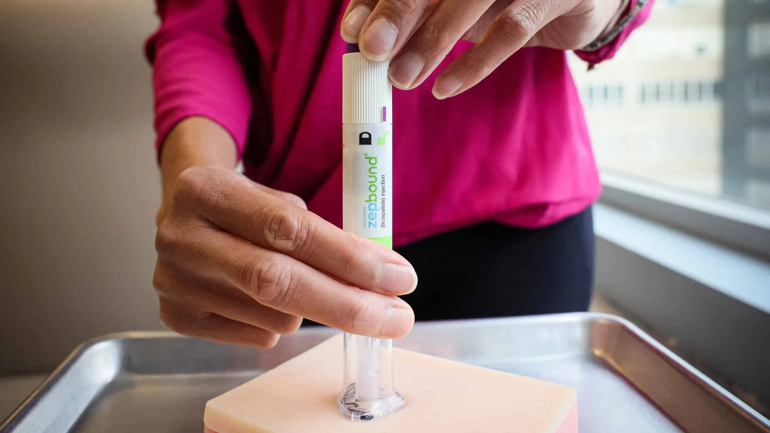 Препарат Zepbound от Eli Lilly получил одобрение регулятора США в ноябре и уже отнимает рыночную долю у Novo Nordisk / Фото: Reuters/Brendan McDermid