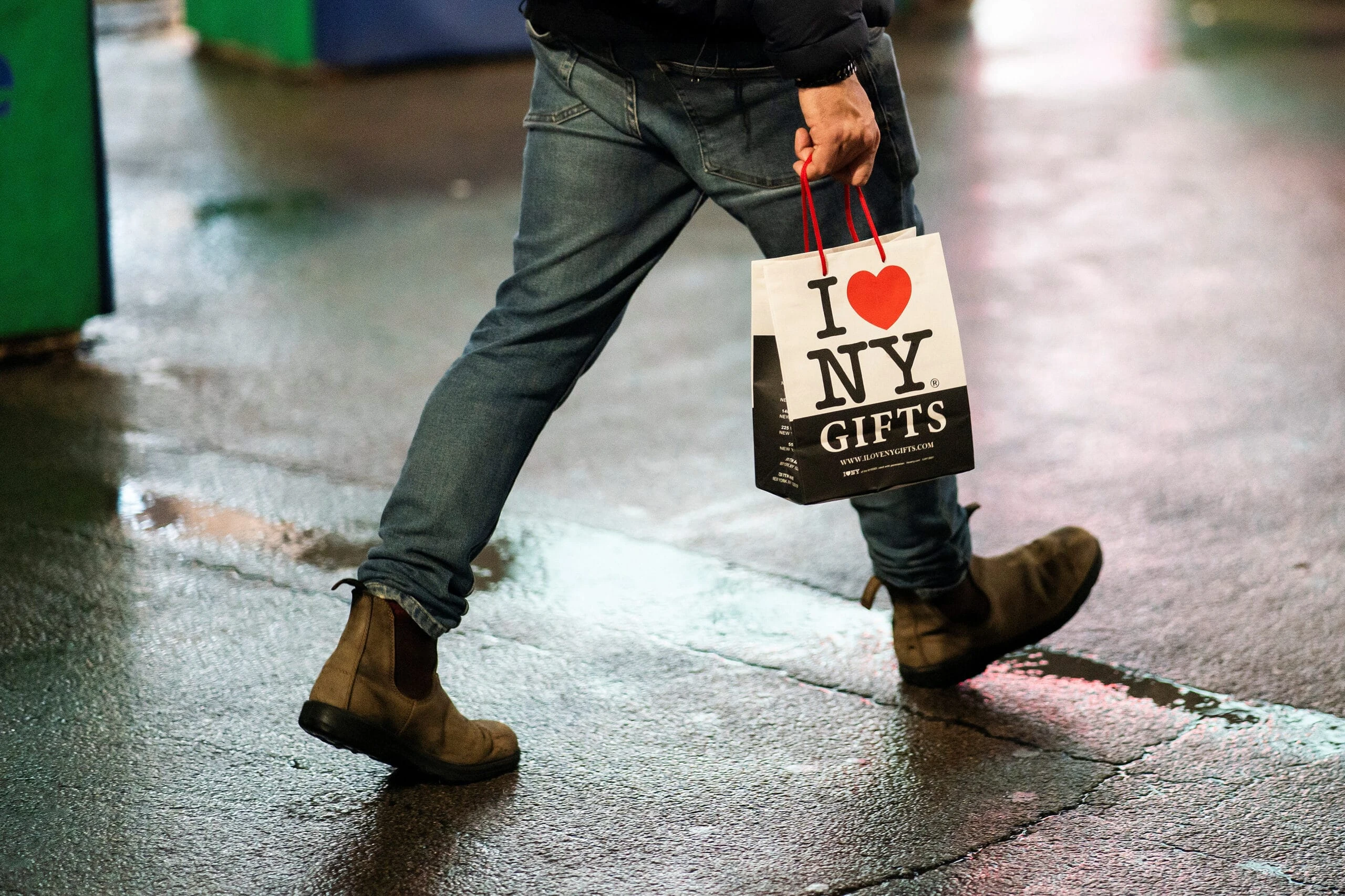 Экономисты ожидают, что статистика по инфляции даст больше определенности о том, когда ФРС может начать снижать ставку Фото: Reuters / Eduardo Munoz