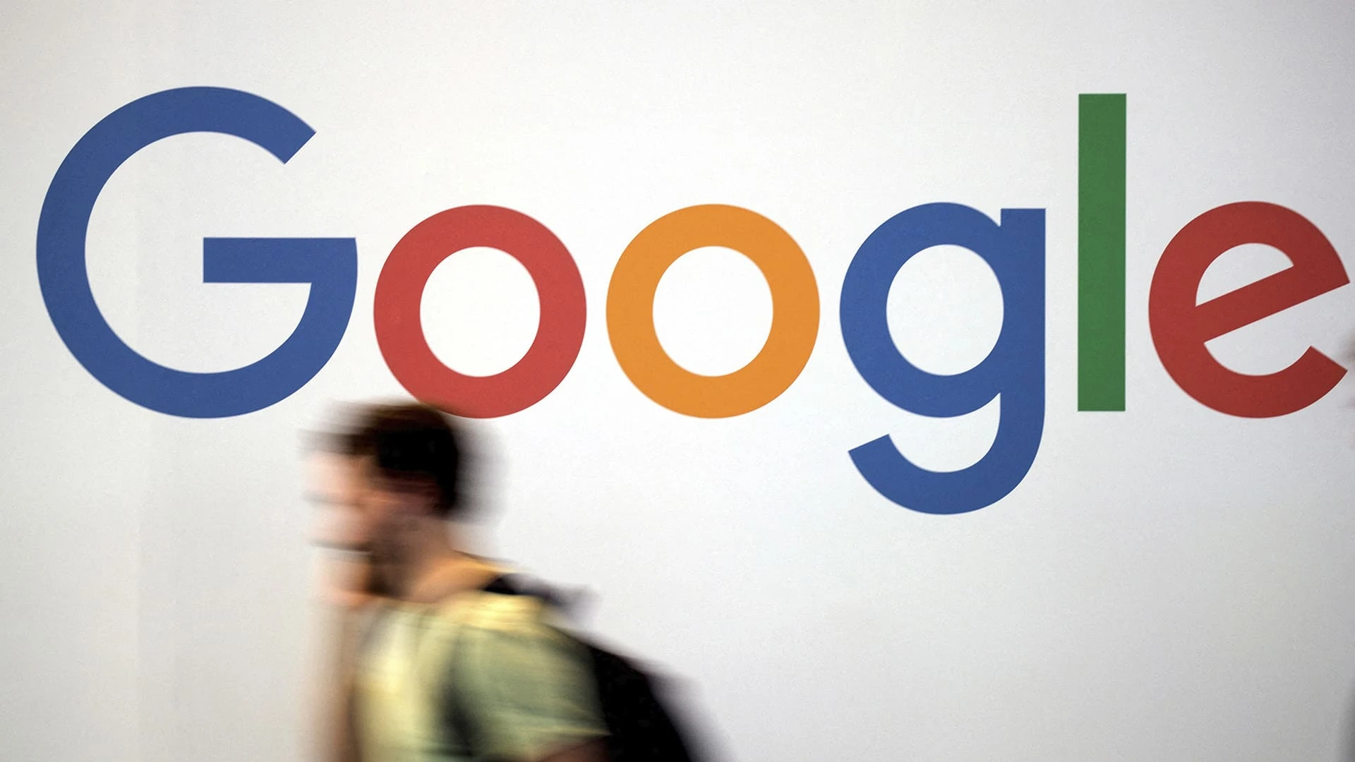 Логотип Google на форуме стартапов и технологий Viva Tech в Париже / Фото: reuters
