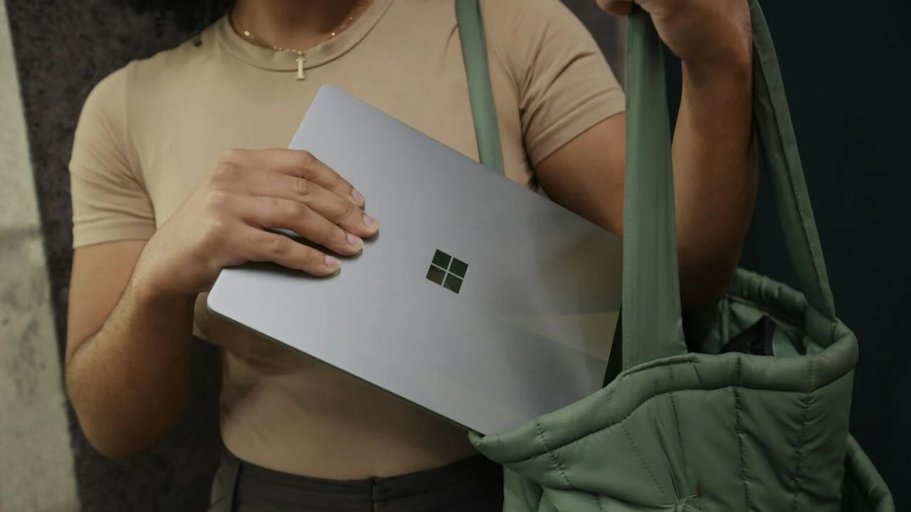 Microsoft сейчас стоит больше, чем 200 менее крупных компаний из S&P 500 вместе взятых / Фото: Unsplash/Surface