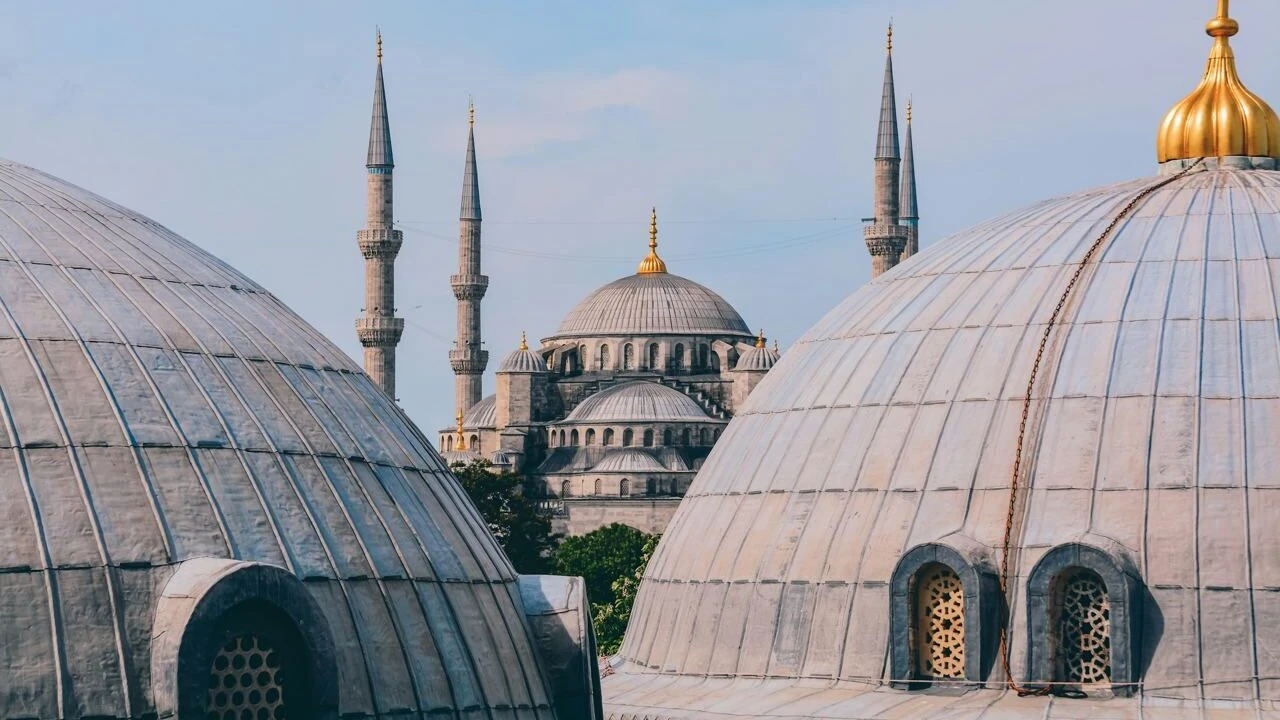 Ключевая ставка в Турции выросла более чем в пять раз примерно за полгода Фото: Unsplash/Osman Köycü