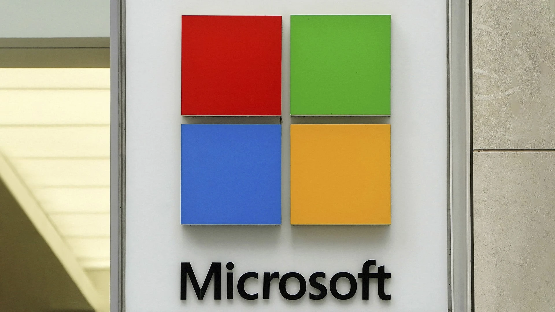 Microsoft уволит 8% сотрудников в своих подразделениях по производству видеоигр / Фото: reuters