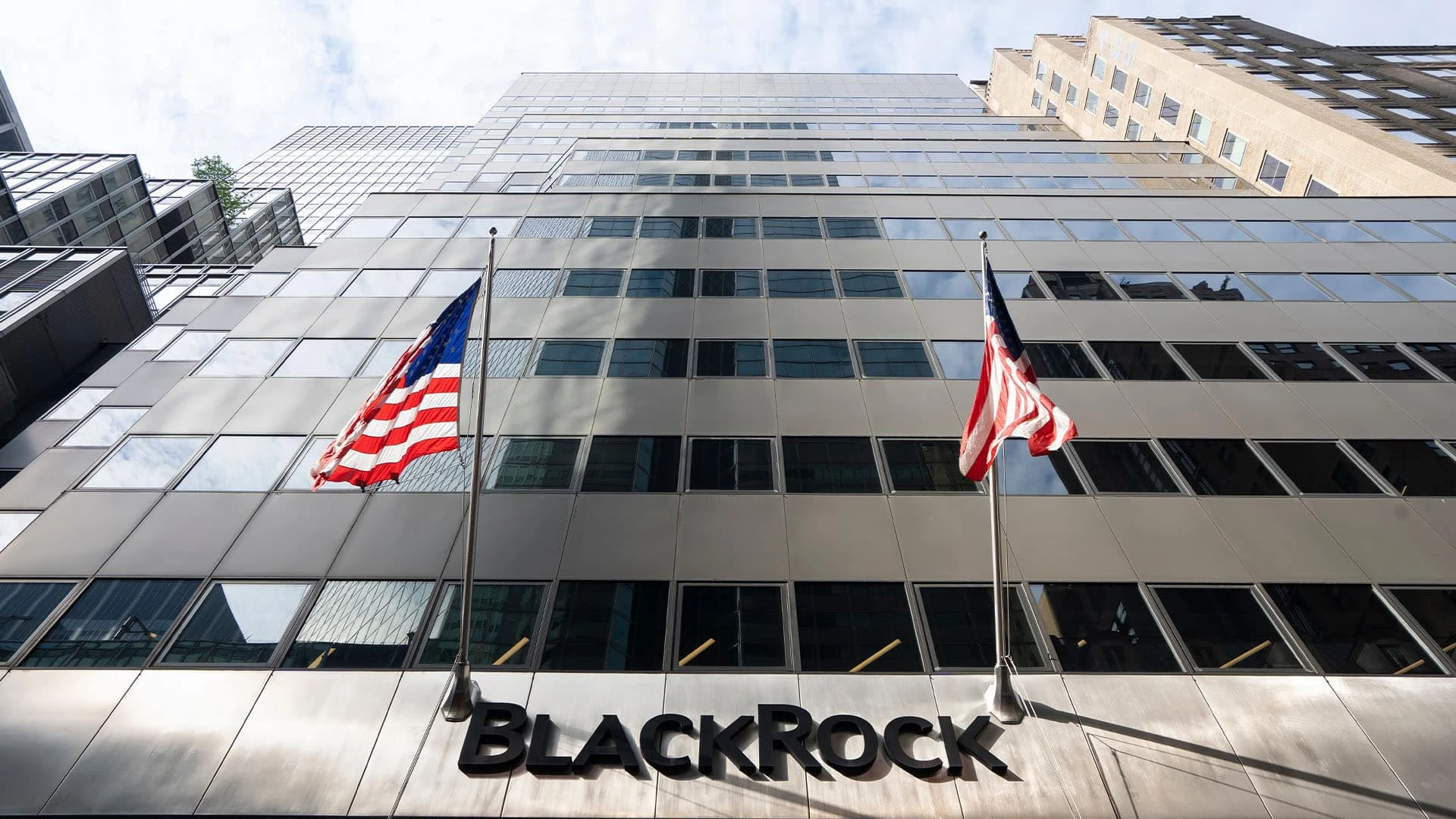 Фасад штаб-квартиры BlackRock в Нью-Йорке / Фото: shutterstock