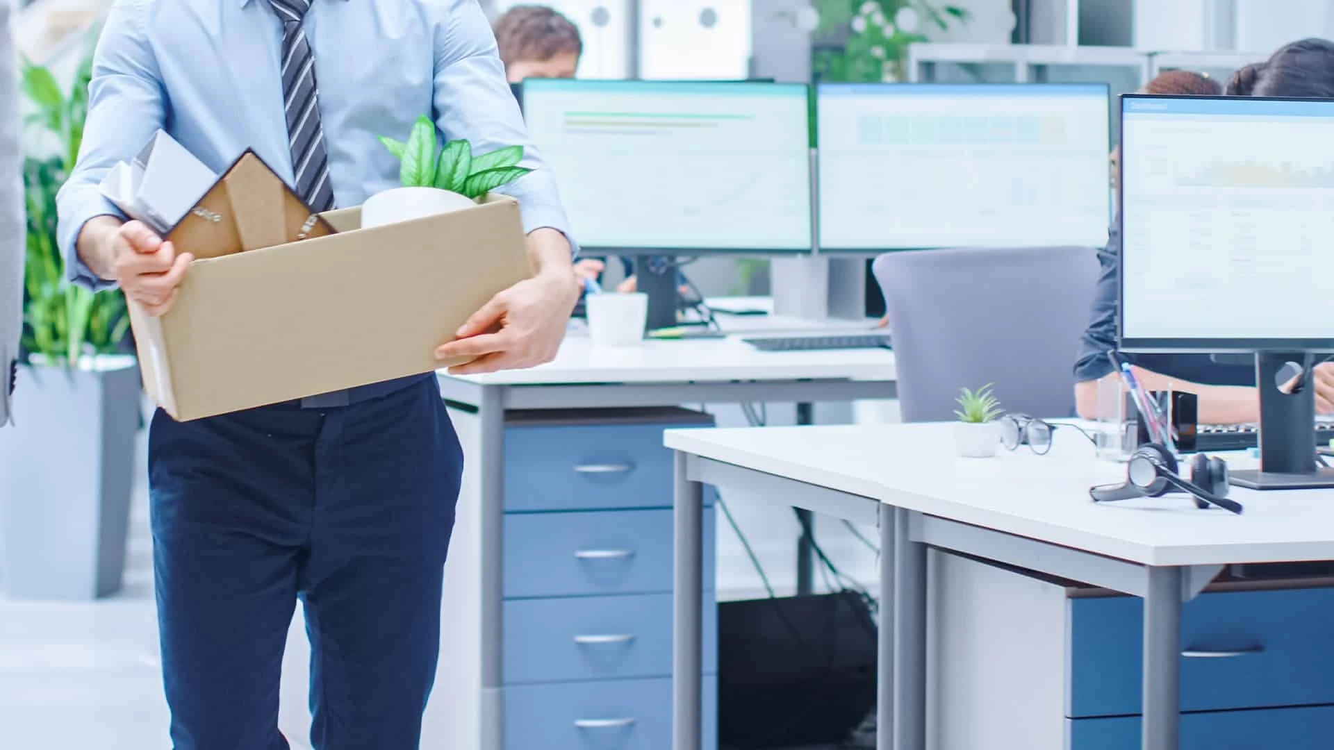 Deutsche Bank сократит тысячи рабочих мест ради выплат акционерам / shutterstock