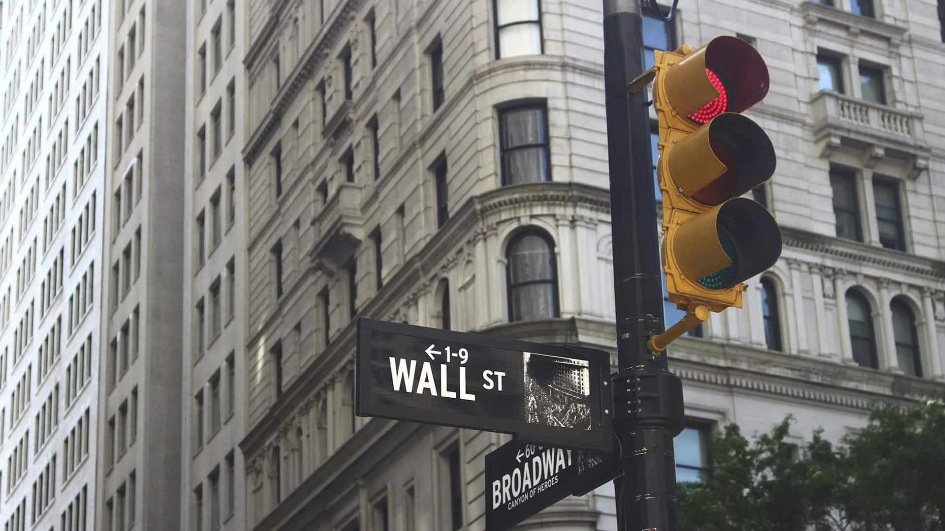 Рынок воспринял выступление главы ФРС Джерома Пауэлла как чуть более «ястребиное» по сравнению с прогнозами (Фото unsplash)