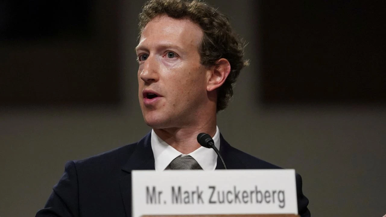 За два года Meta при Марке Цукерберге установила рекорд по падению капитализации за день и приблизилась к рекорду по ее росту / Фото: Reuters/Nathan Howard