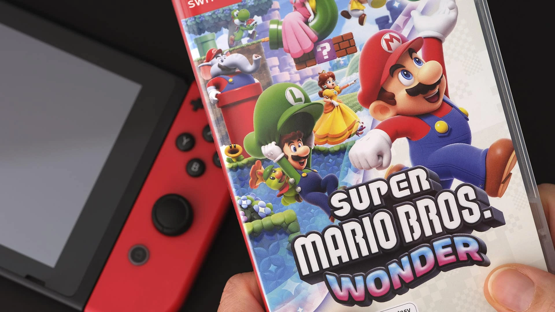 Игра Super Mario Bros. Wonder вышла в октябре, но уже стала одной из самых продаваемых игр Nintendo / Фото: shutterstock