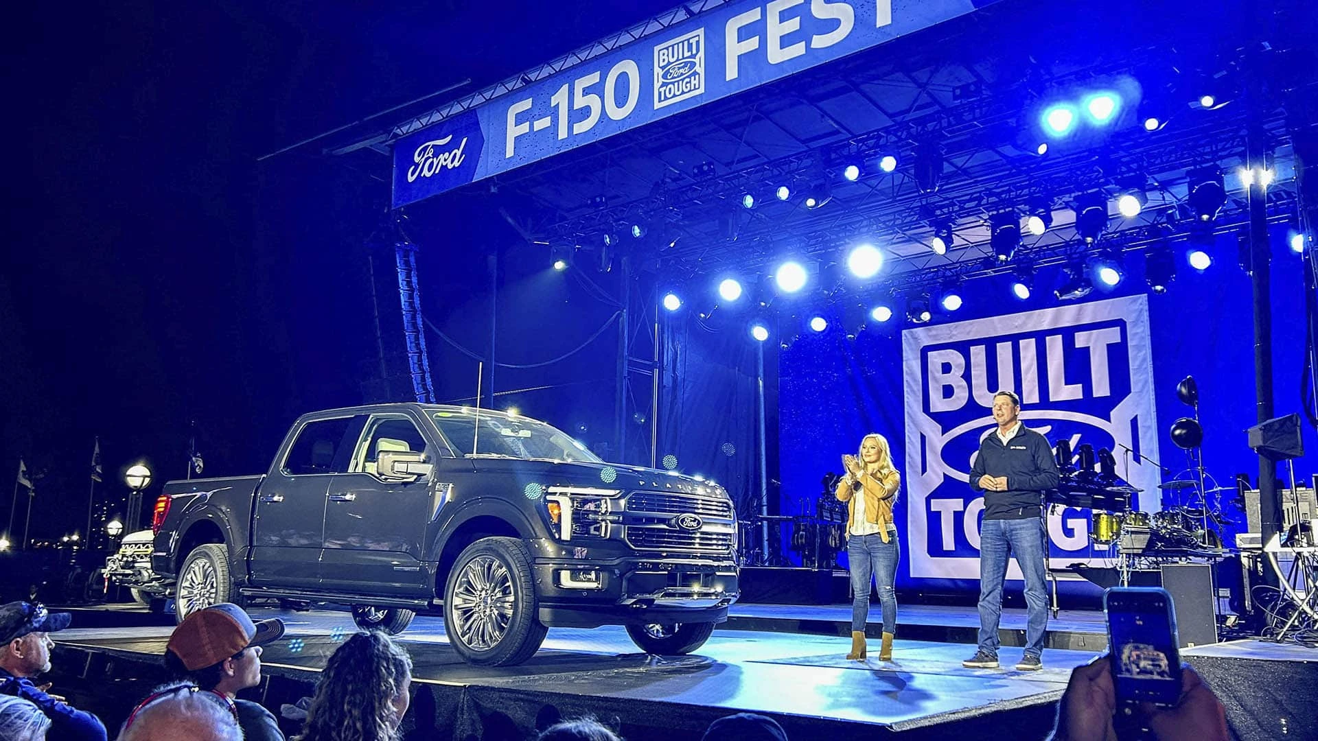 Ford представляет обновленный пикап F-150 на Североамериканском международном автосалоне в Детройте / Фото: reuters