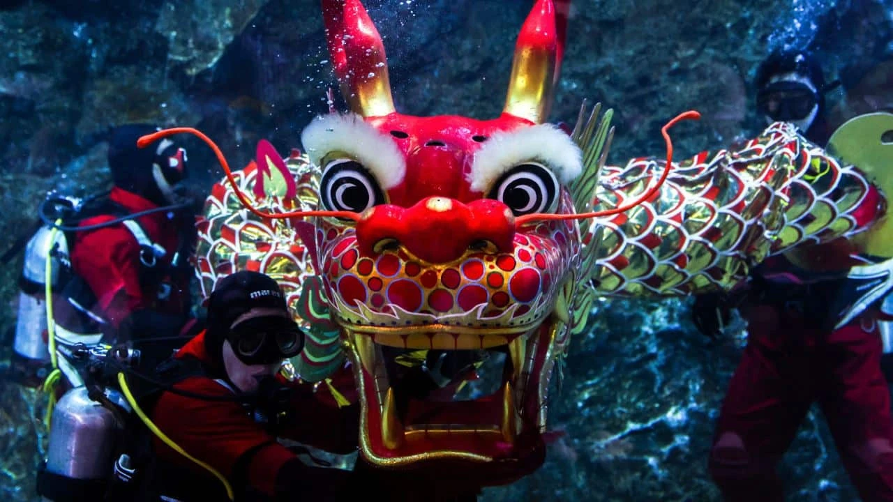 Компании стали пессимистичнее высказываться в преддверии Нового года — периода активных потребительских расходов / Reuters/Athit Perawongmetha