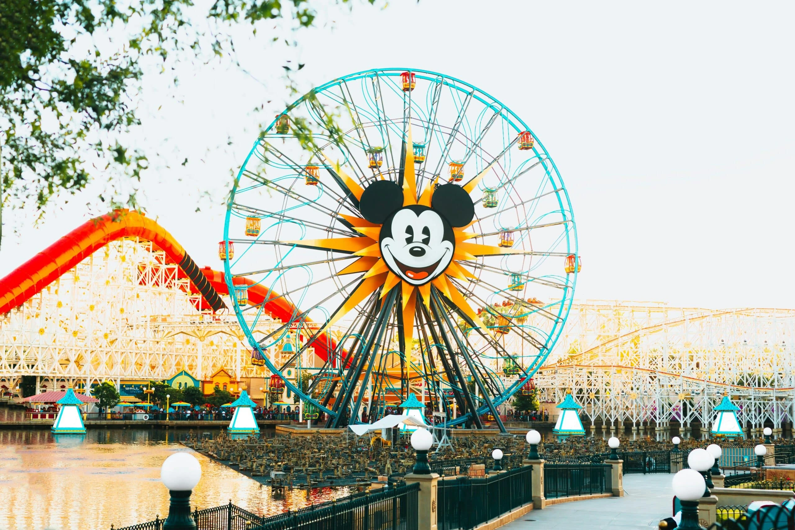 Disney растет на хорошей отчетности и новостях Фото: Tyler Nix on Unsplash