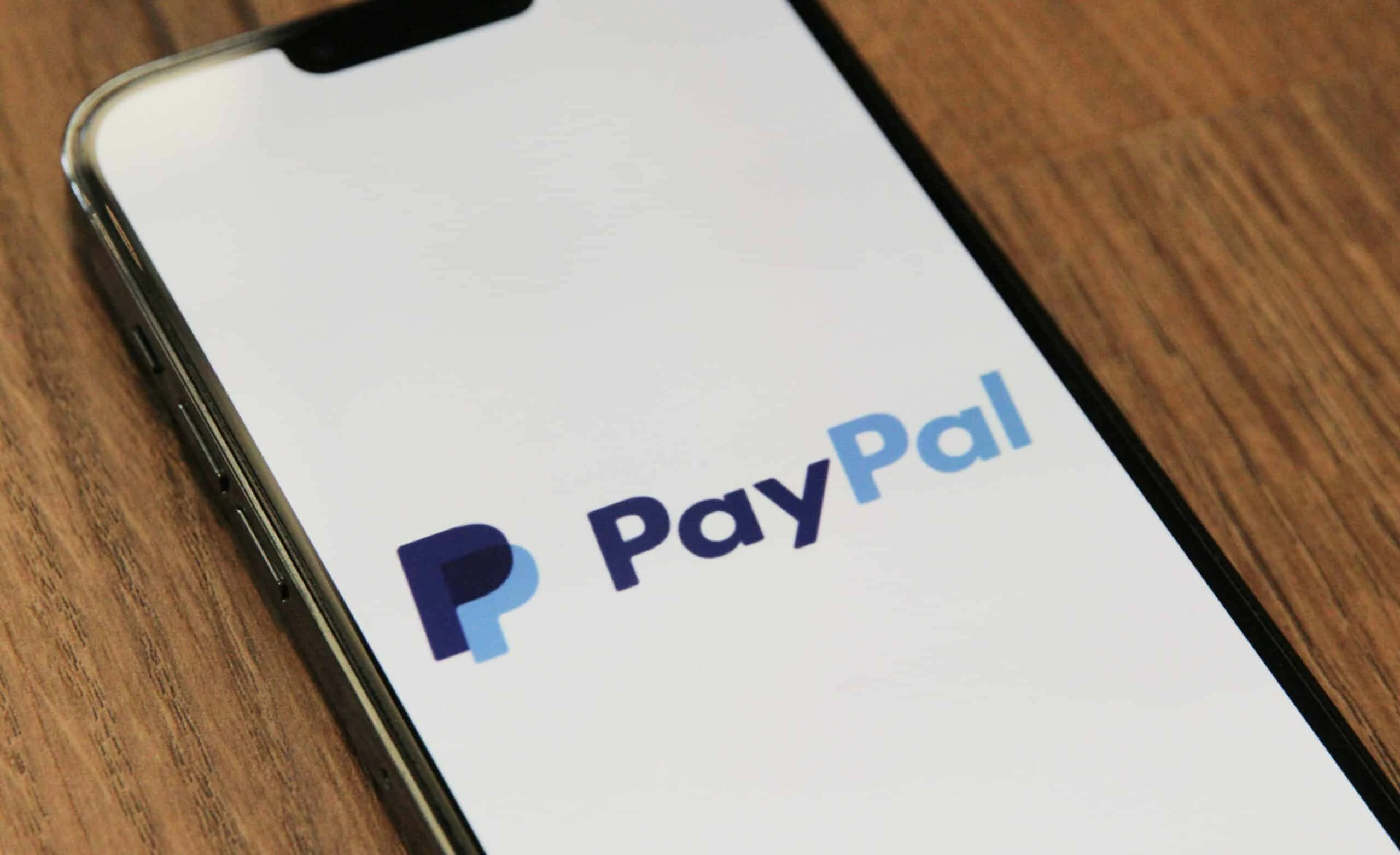 PayPal не убеждает инвесторов (Photo by Marques Thomas on Unsplash)