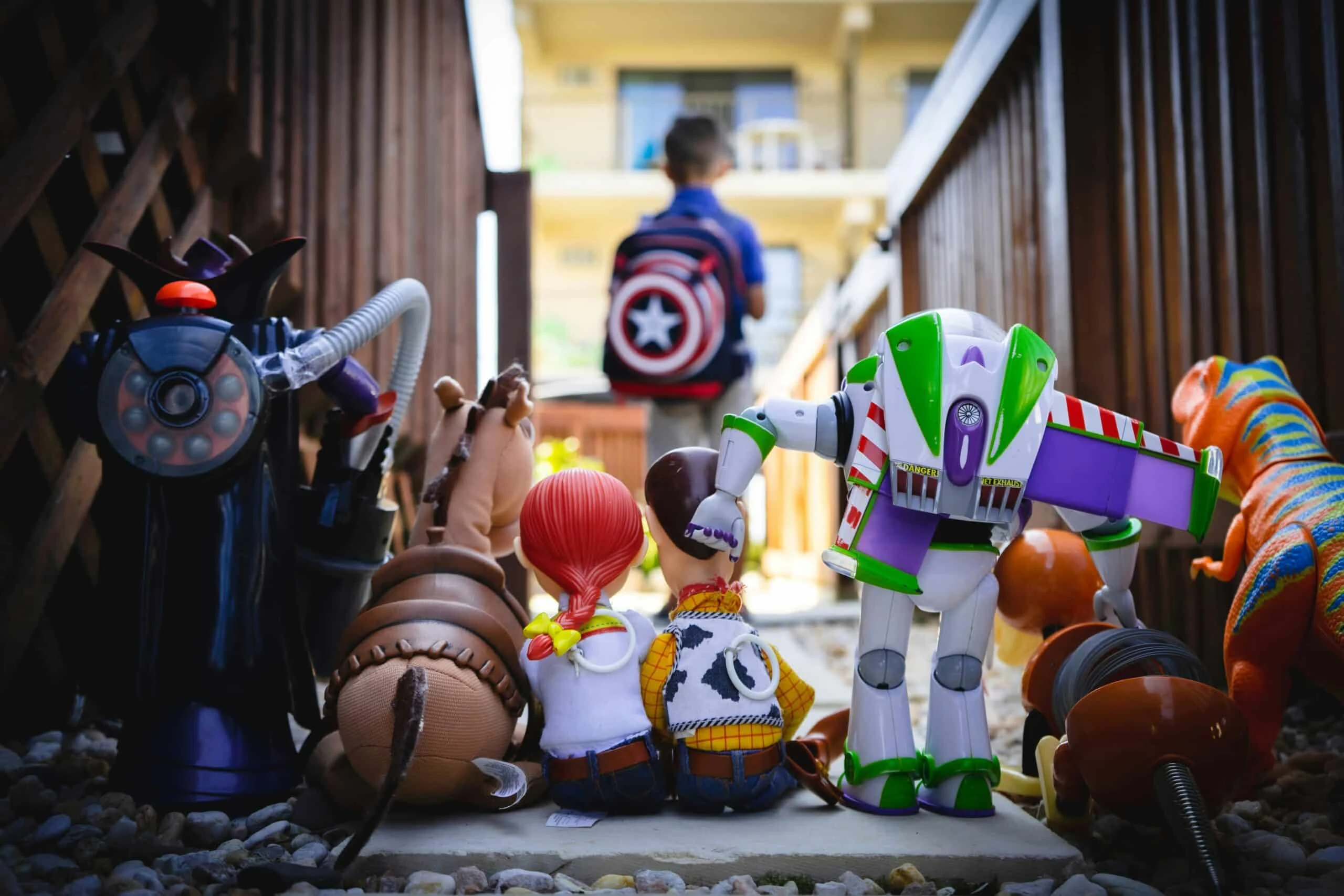Hasbro рисует мрачные перспективы (Фото Chris Hardy/Unsplash)