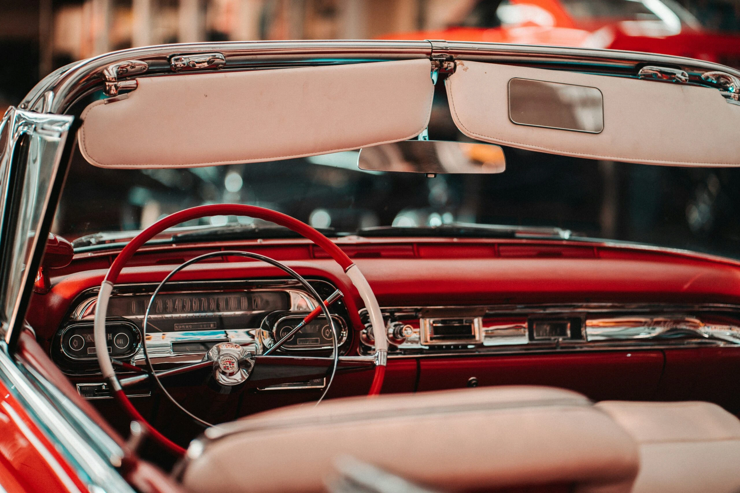 GM собирается пересадить китайцев в машины класса люкс (Фото Ryan De Hamer/Unsplash)