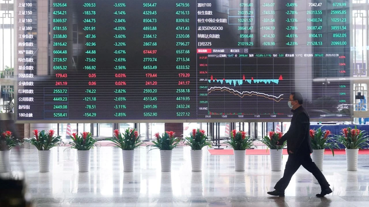 Инвесторы отвернулись от дешевых акций с дивидендами из-за высоких процентных ставок / Фото: Reuters/Aly Song