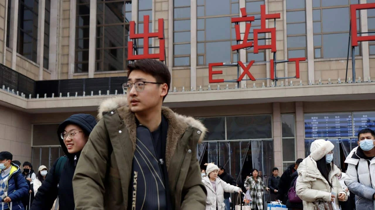 Новые ограничения позволят правительственным фондам эффективнее влиять на рынок, считает Bloomberg / Фото: Reuters/Florence Lo