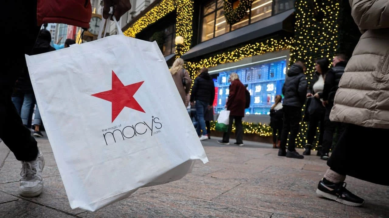 Macys планирует увеличить продажи люксовых товаров и увеличит для этого число магазинов Bloomingdale’s и Bluemercury / Фото: Reuters/Brendan McDermid