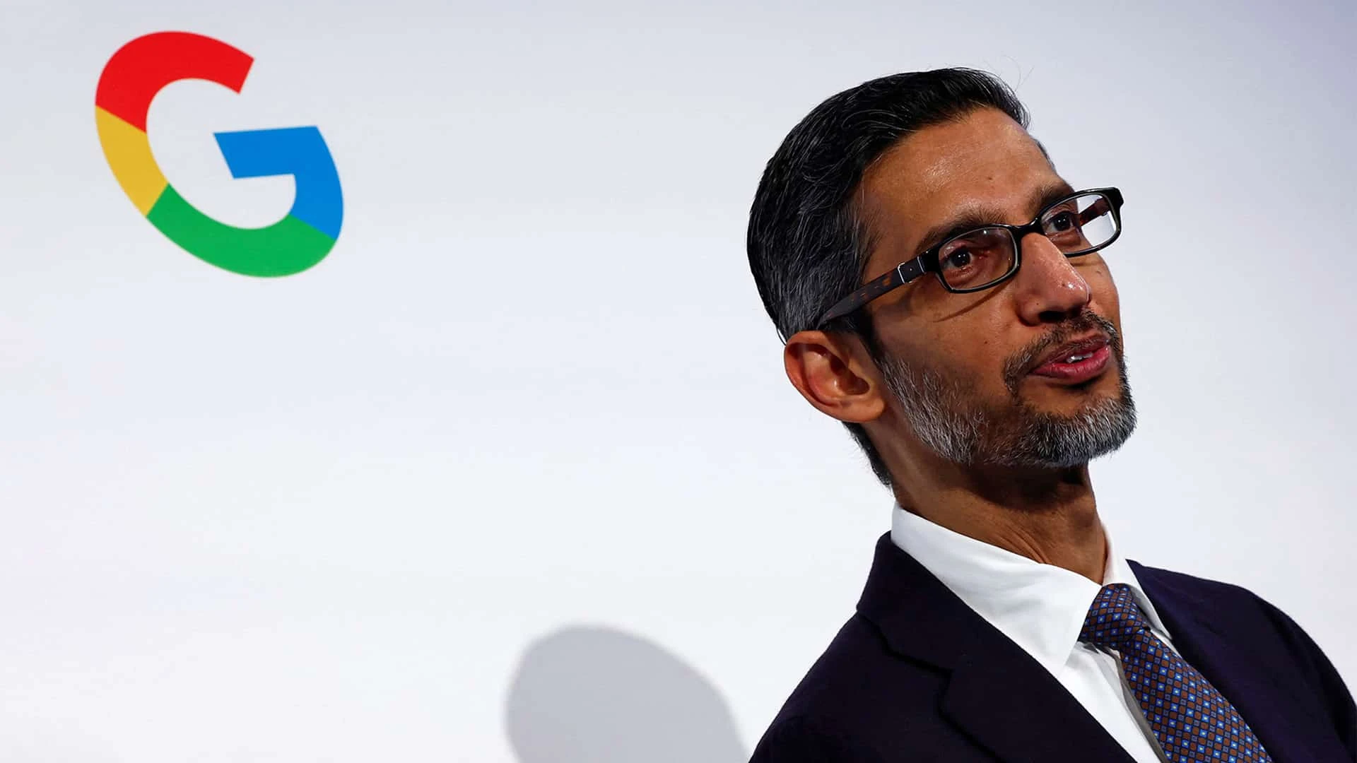 Глава Google Сундар Пичаи назвал неприемлемыми ответы чат-бота Gemini / Reuters