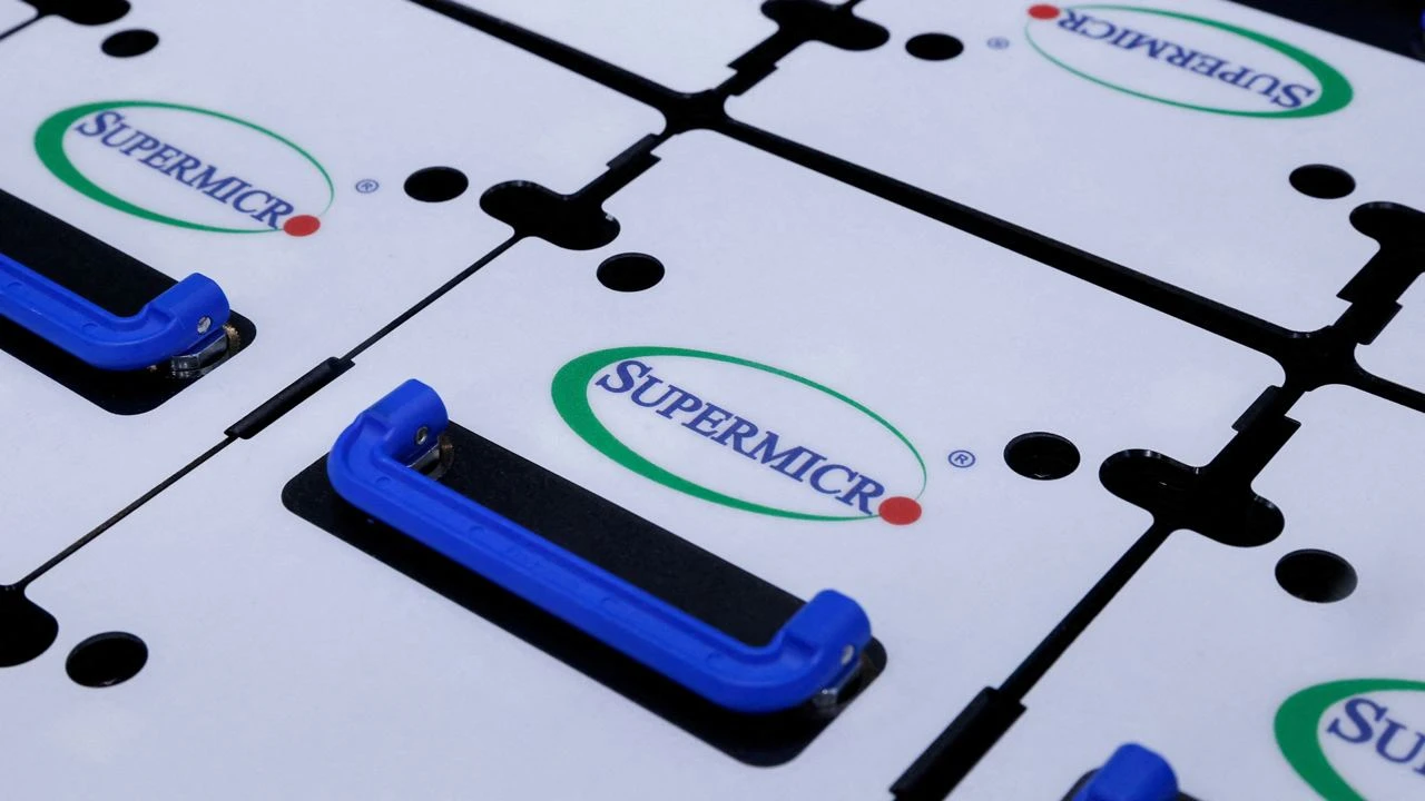 Акции Super Micro Computer подорожали на 1001% в сравнении с началом 2023 года / Фото: Reuters/Ann Wang