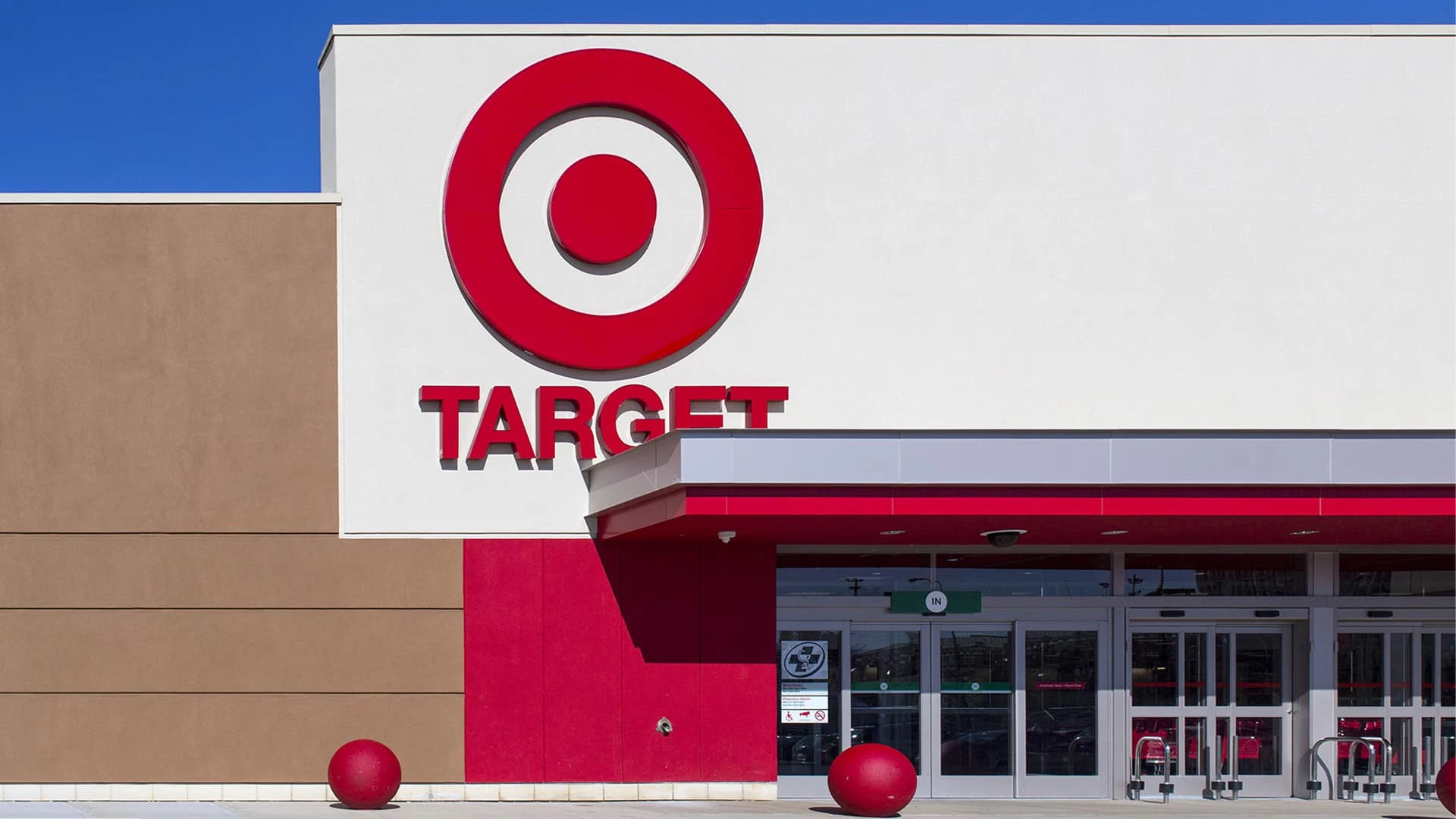 Американская сеть супермаркетов Target ждет еще один год слабых продаж / Фото: shutterstock