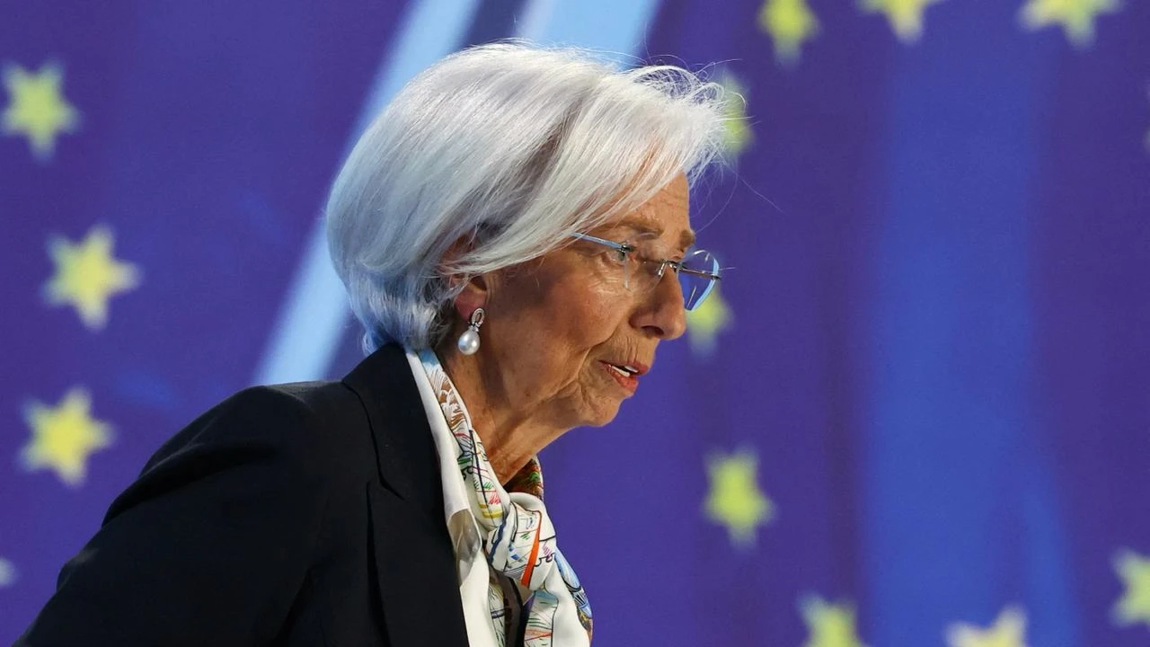 ЕЦБ не готов снижать ставку сейчас, но у него будет гораздо больше нужной статистики к июню, заявила Кристин Лагард / Фото: Reuters/Kai Pfaffenbach