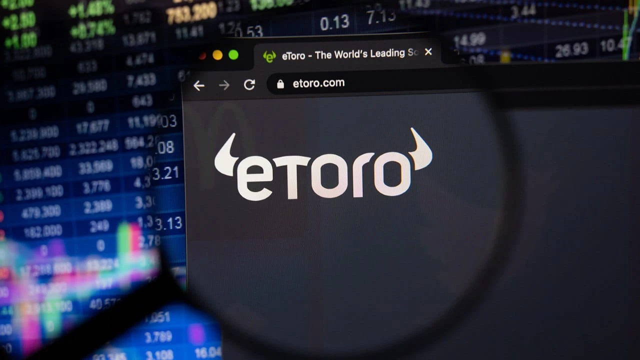 Брокер eToro вернулся к идее провести IPO / Фото: shutter stock