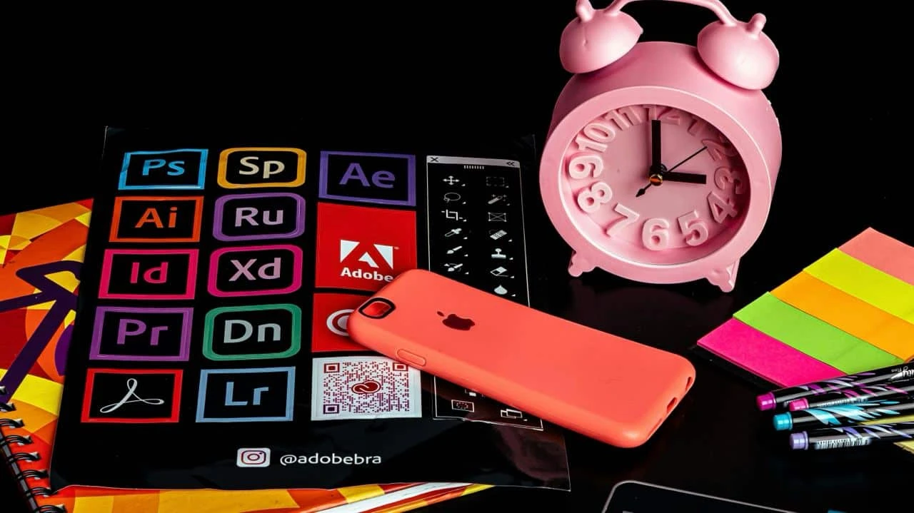 Инвесторы ждут выражения успехов Adobe в сфере ИИ в финансовых результатах, и прогноз на второй квартал их разочаровал / Фото: Unsplash/Lucas Santos