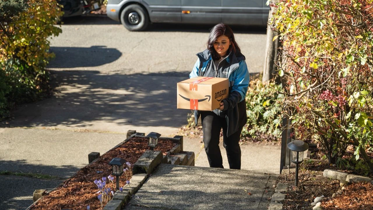 Объем свободных денег в распоряжении Amazon в 2024 году может превысить $100 млрд  / Фото: Amazon