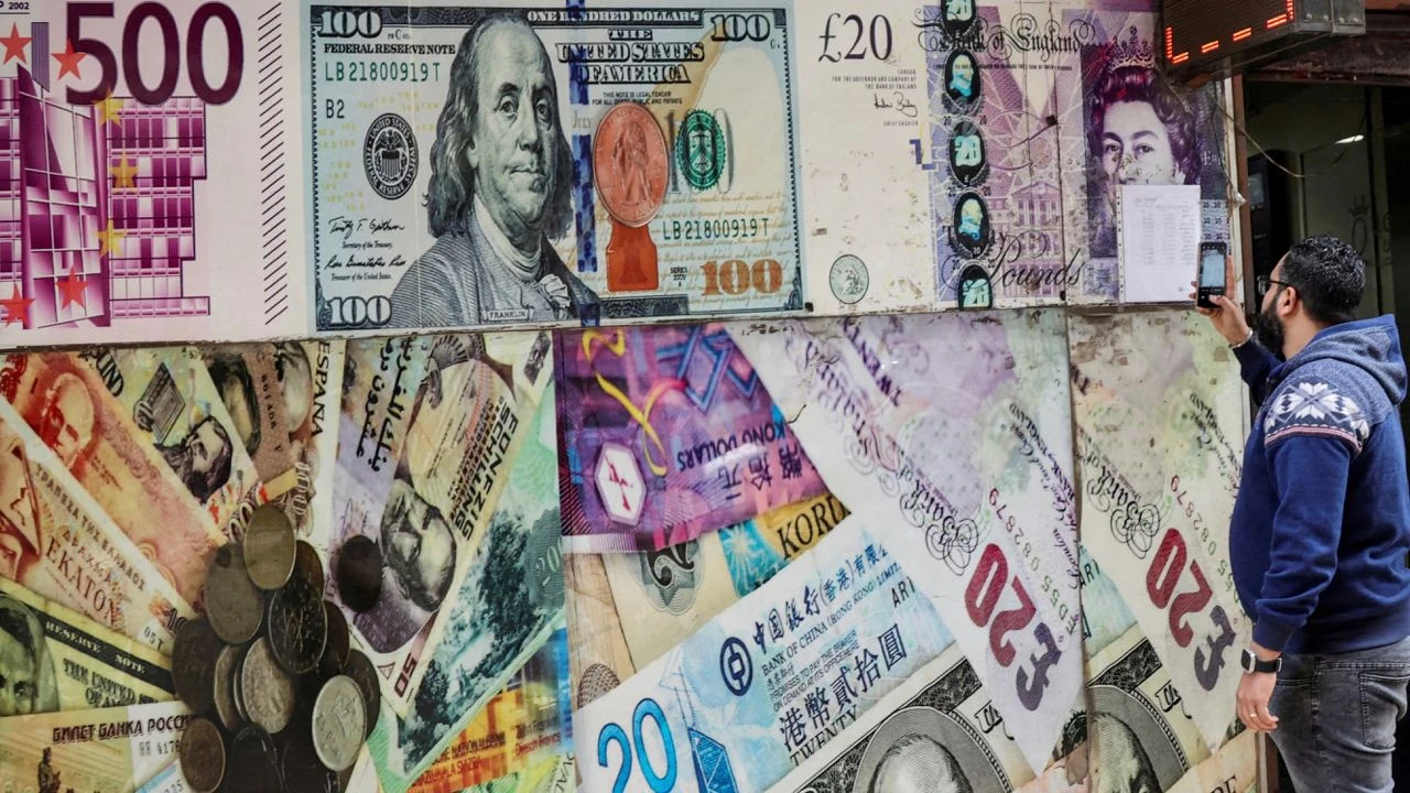 Главные фондовые индексы США стали падать к концу недели из-за роста цен на нефть, связанного с напряжением на Ближнем Востоке / Фото: Reuters/Mohamed Abd El Ghany