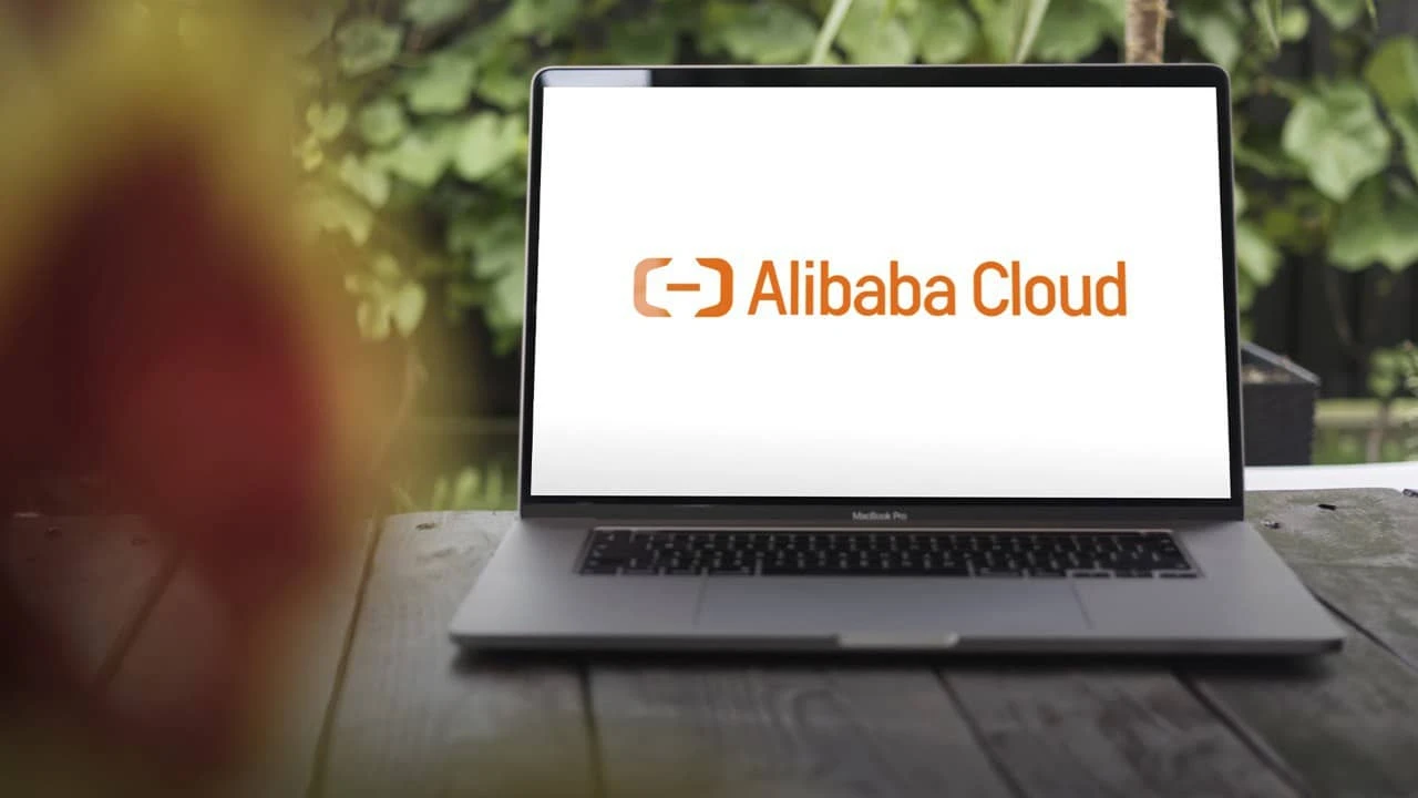 Запрет США на поставки чипов в Китай стал большой проблемой для китайских облачных провайдеров / Фото: Shutterstock