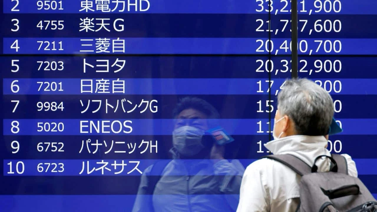 Азиатские компании в I квартале добились первого роста прибыли с начала 2022 года, считает Bloomberg / Фото: Reuters/Issei Kato