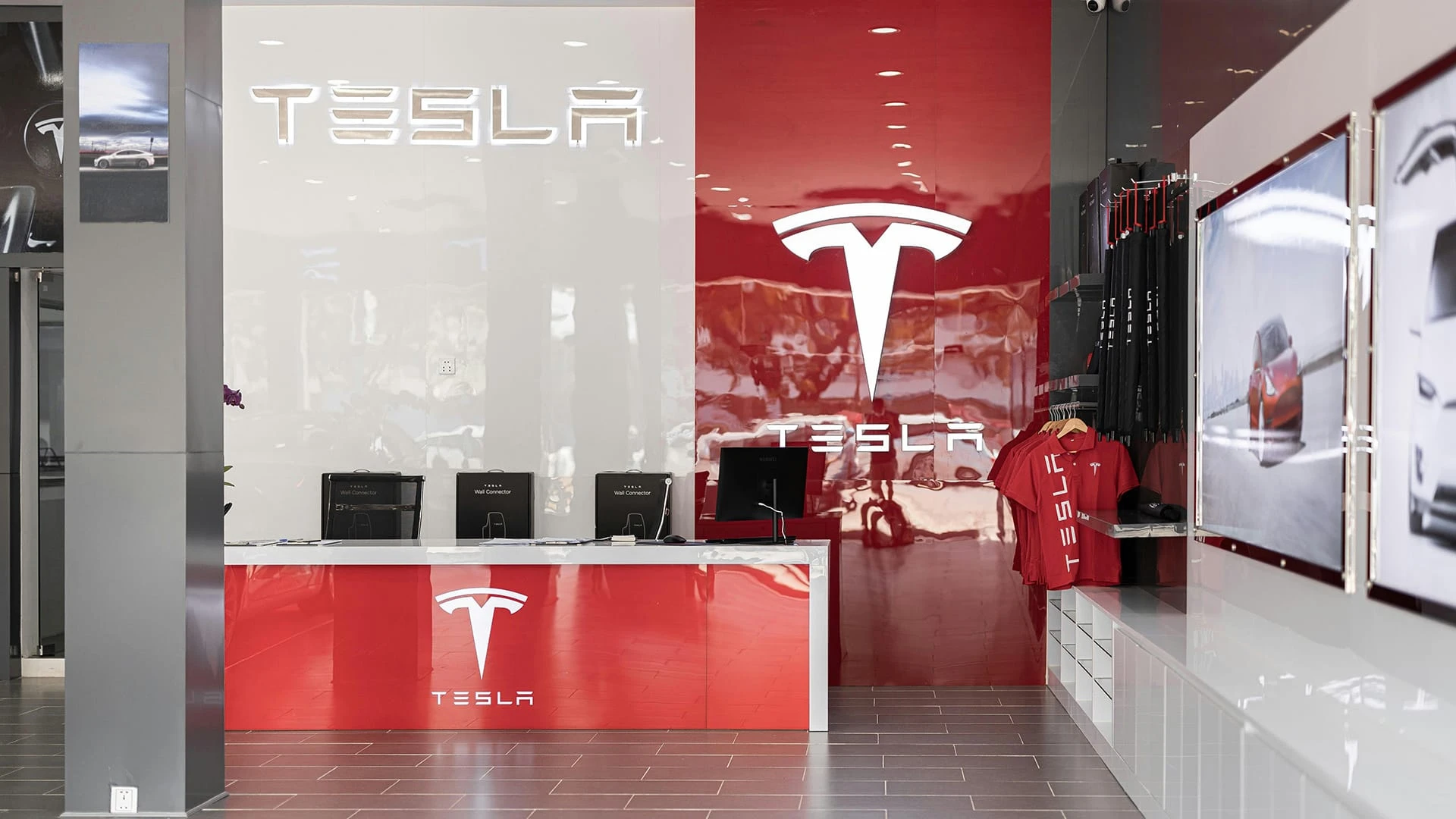 Tesla уволила маркетологов, нанятых для традиционной рекламы / unsplash.com @screenpost