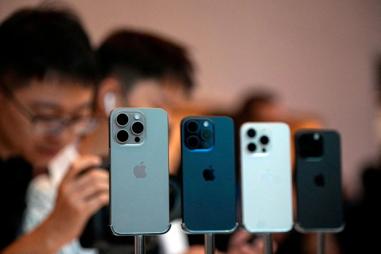 Доля Apple на китайском рынке смартфонов снизилась до 15,6% / Фото: Reuters