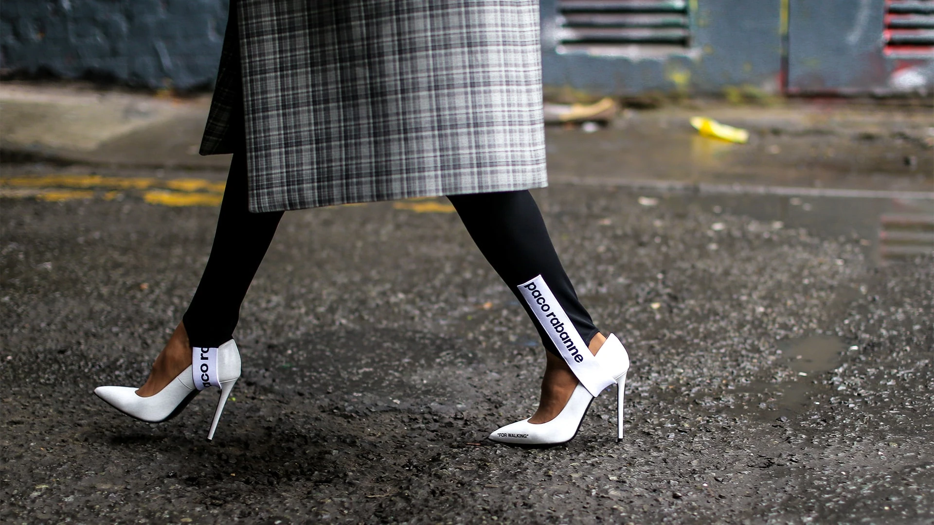 Производитель «доступного люкса» Puig планирует выйти на биржу в Мадриде в начале мая / Фото: Shutterstock