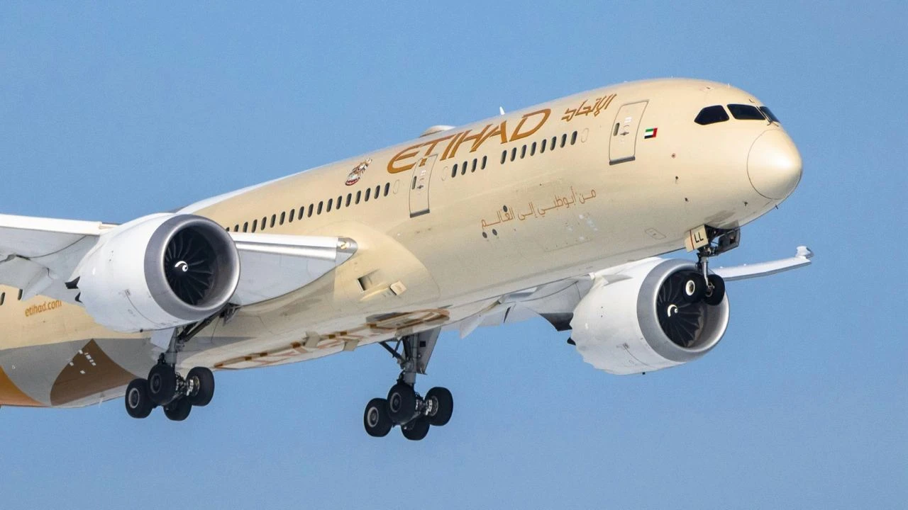 Etihad сообщила о росте числа перевезенных пассажиров на 41% за год / Unsplash Fabian Joy