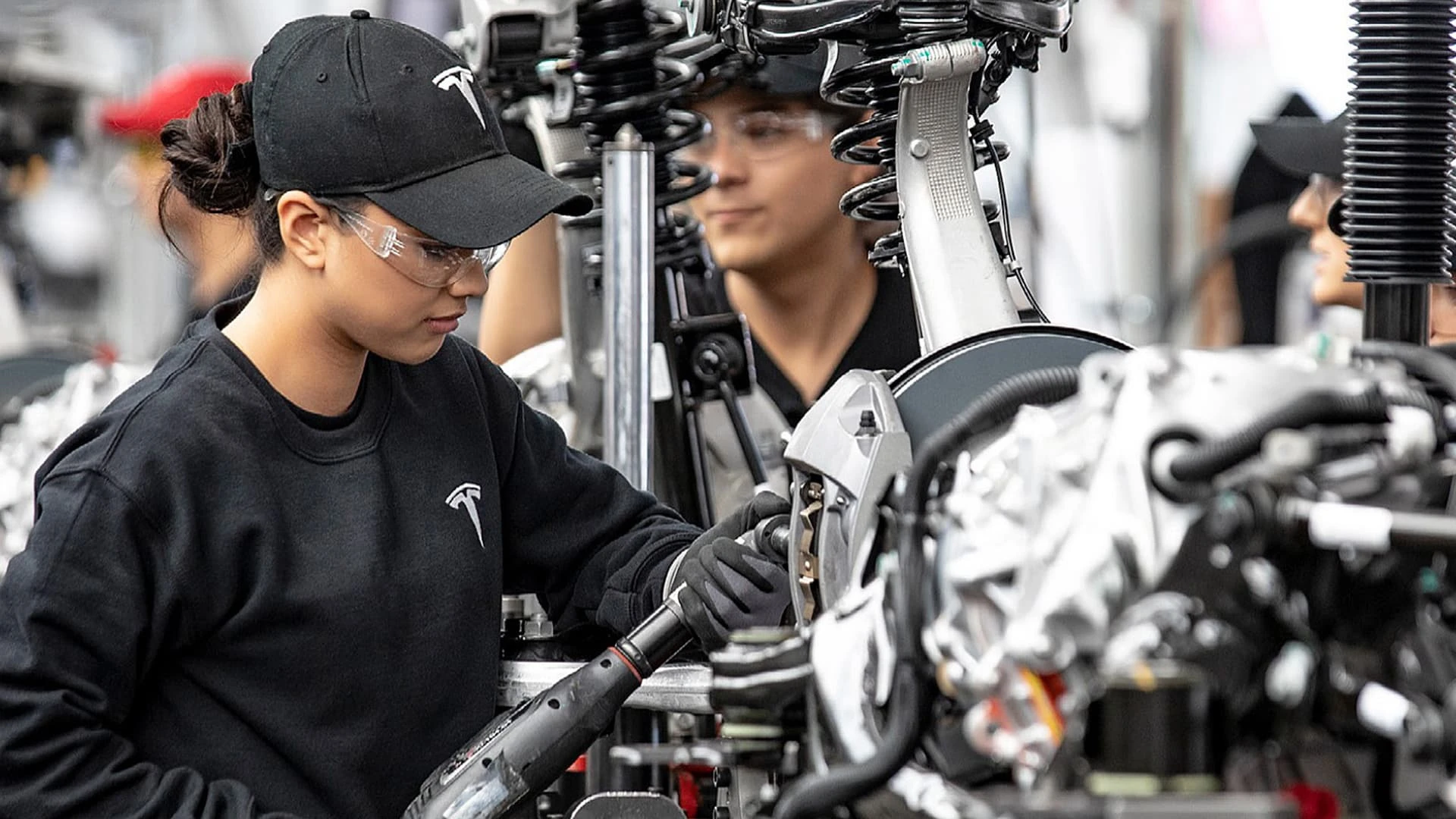 Массовые увольнения в Tesla дали повод для сомнений в долгосрочном успехе компании / Фото: tesla.com