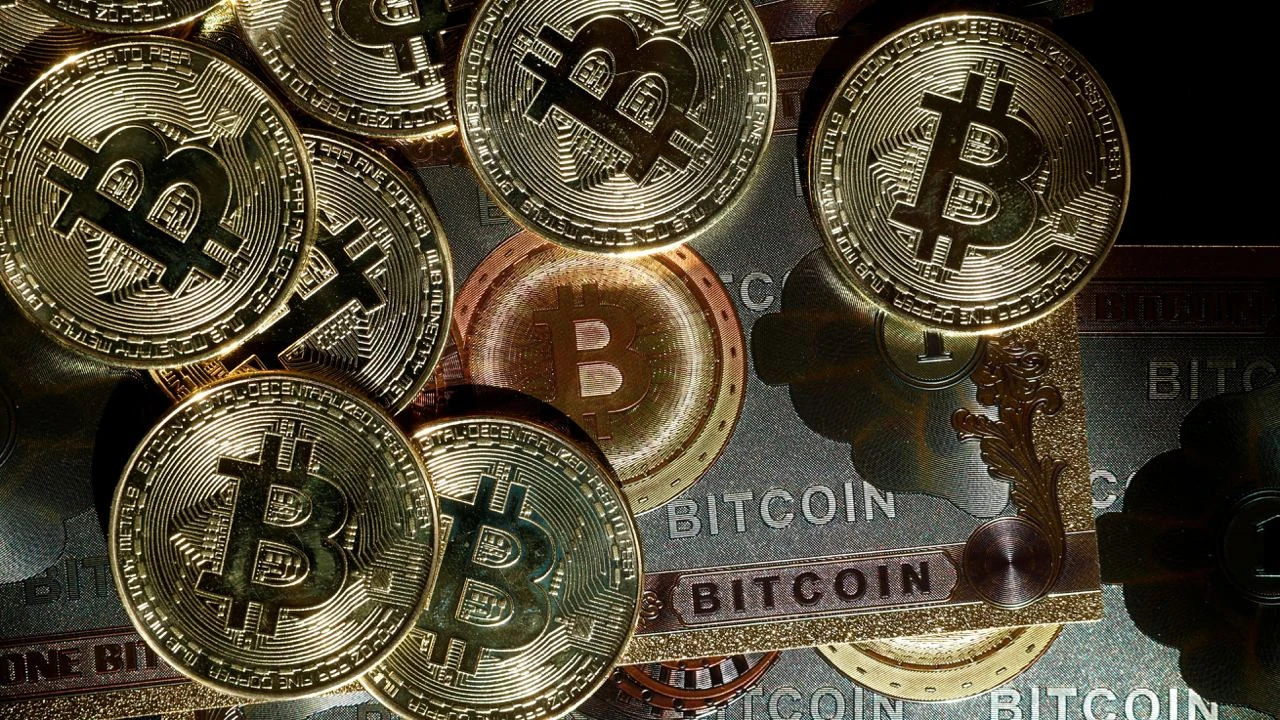 MicroStrategy владела 214,4 тыс. биткоинов по состоянию на 26 апреля / Фото: Reuters/Benoit Tessier