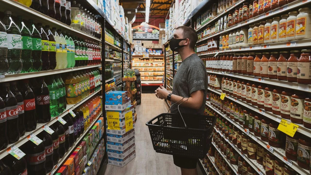 Рост базовой инфляции в апреле в годовом выражении оказался самым низким за три года / Фото: Unsplash/Atoms