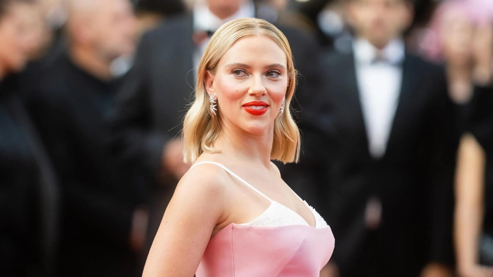 Скарлетт Йоханссон узнала свой голос в последней версии ChatGPT / Фото: Samir Hussein/WireImage