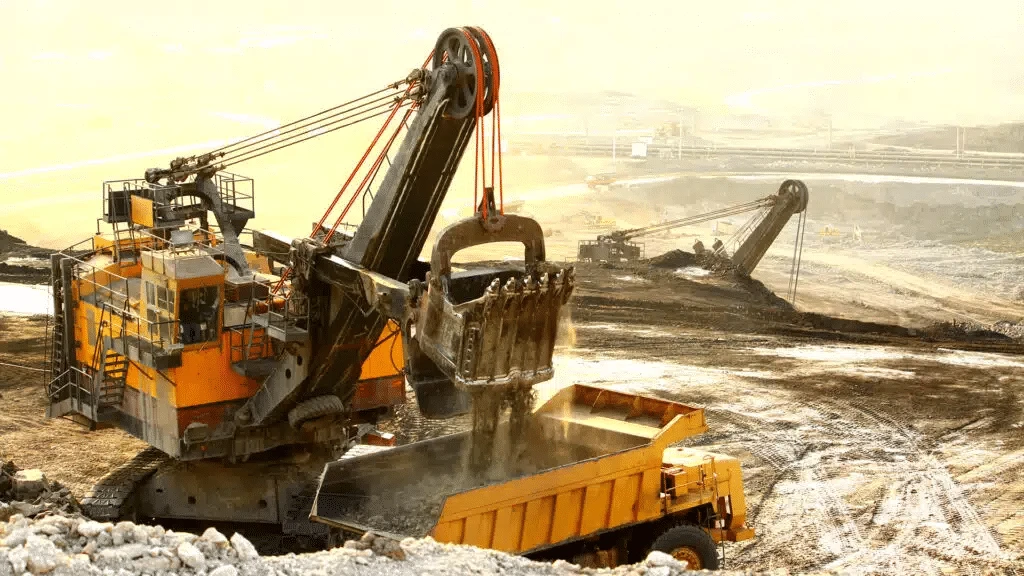 Contango ORE shares plunge after announcement of secondary offering price / Photo: Shutterstock