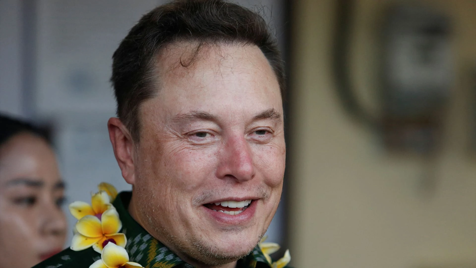 Несмотря на одобрение акционеров, Маску все равно придется доказывать в суде законность рекордных бонусов /  Фото: Reuters/Johannes P. Christo