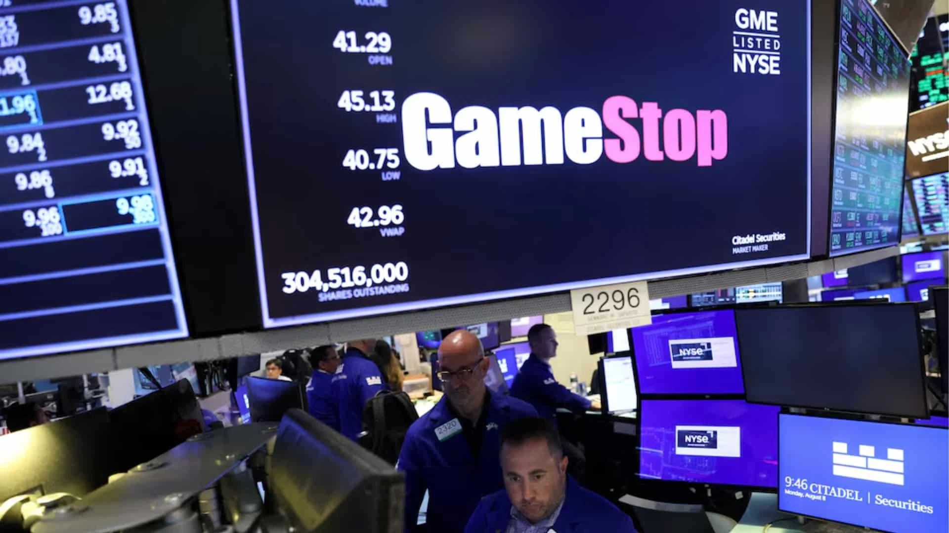 Пионер мем-трейдинга Кит Гилл почти удвоил позицию в акциях GameStop /  Reuters Andrew Kelly