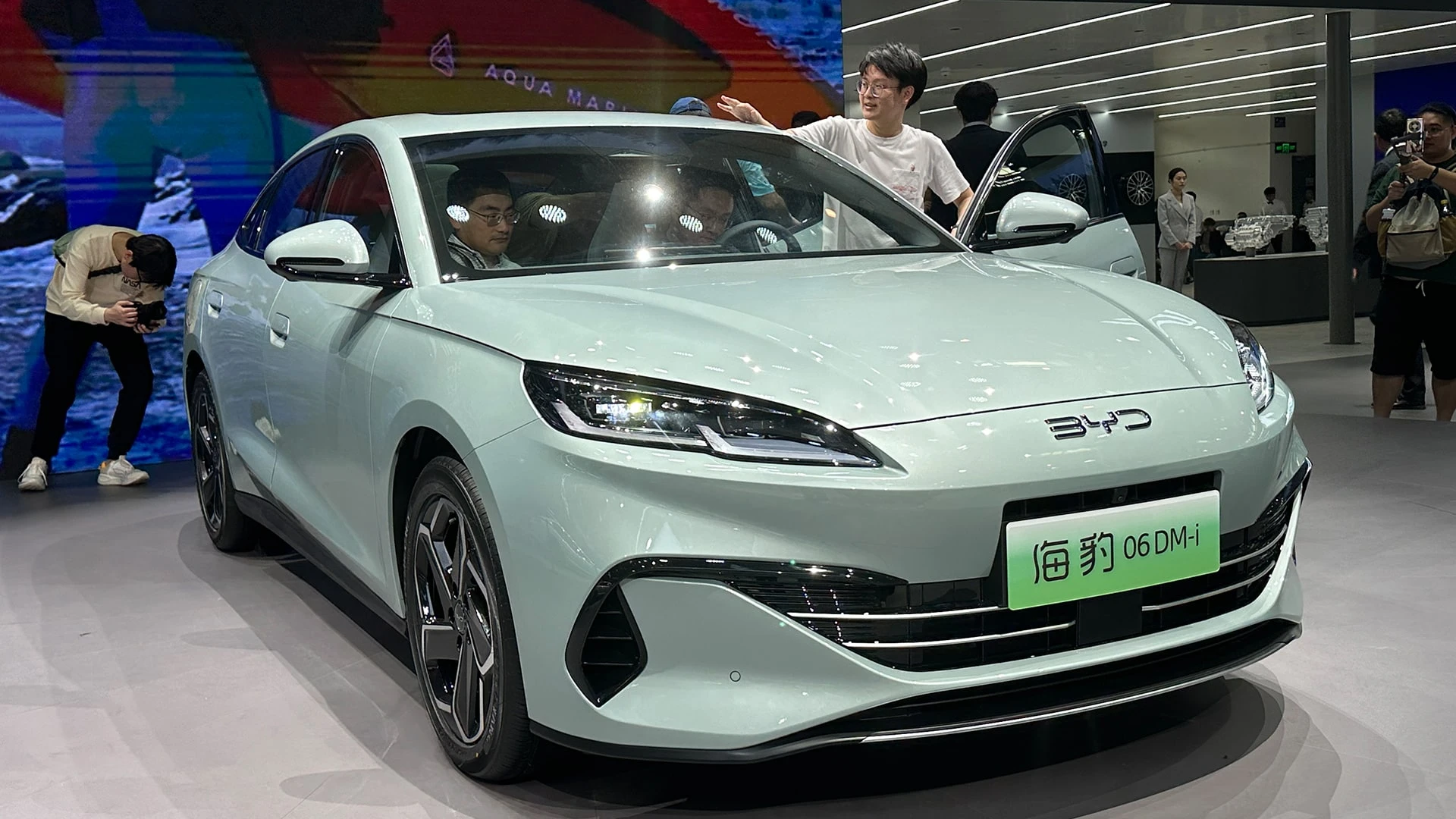 BYD Seal 06 на одной зарядке и с одним бензобаком может проехать до 2100 км Фото: Wikimedia Сommons