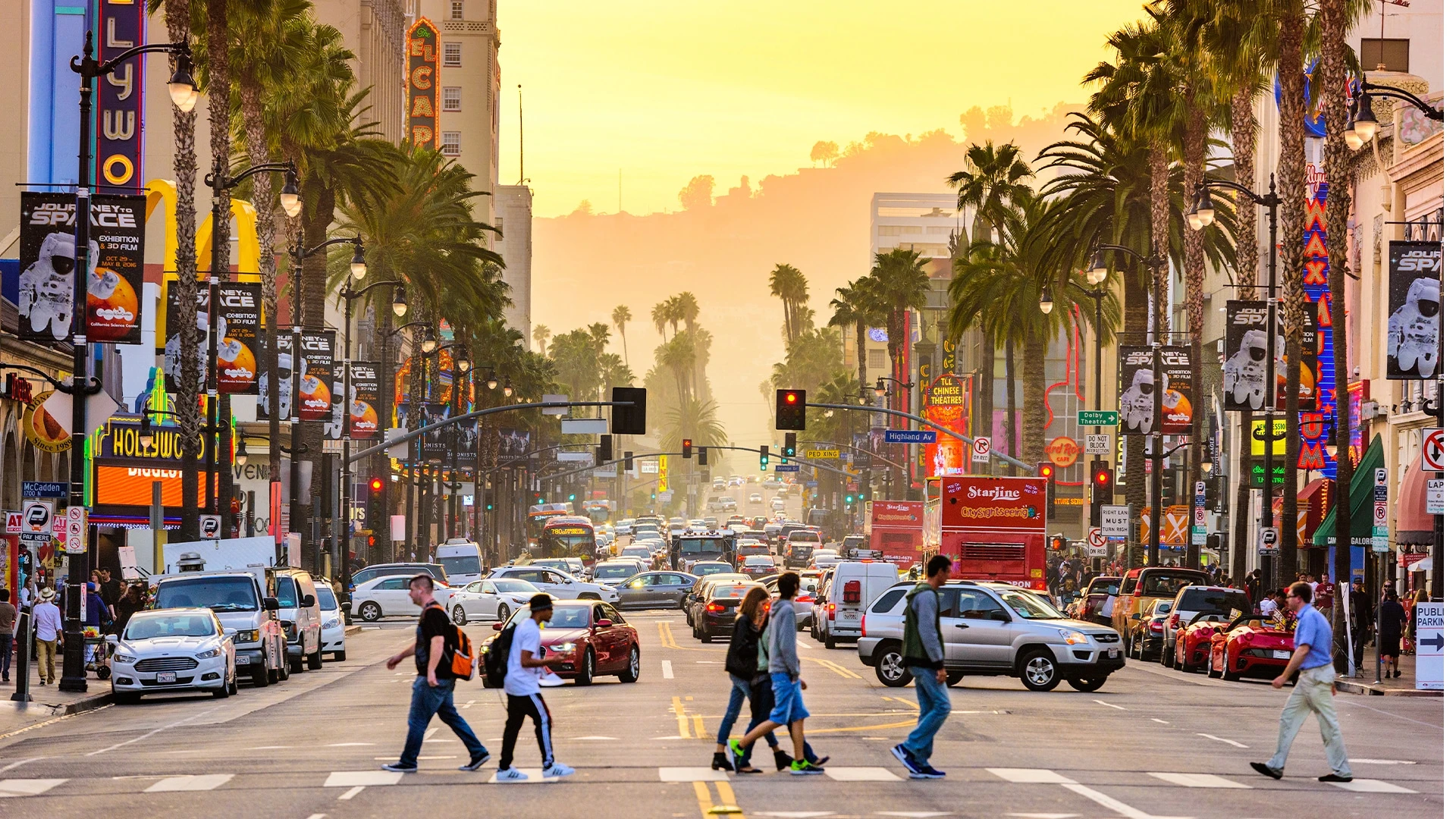 Власти Калифорнии уже изучают, как использовать ИИ в области поддержки клиентов, управления дорожным движением и безопасности / Фото: shutterstock