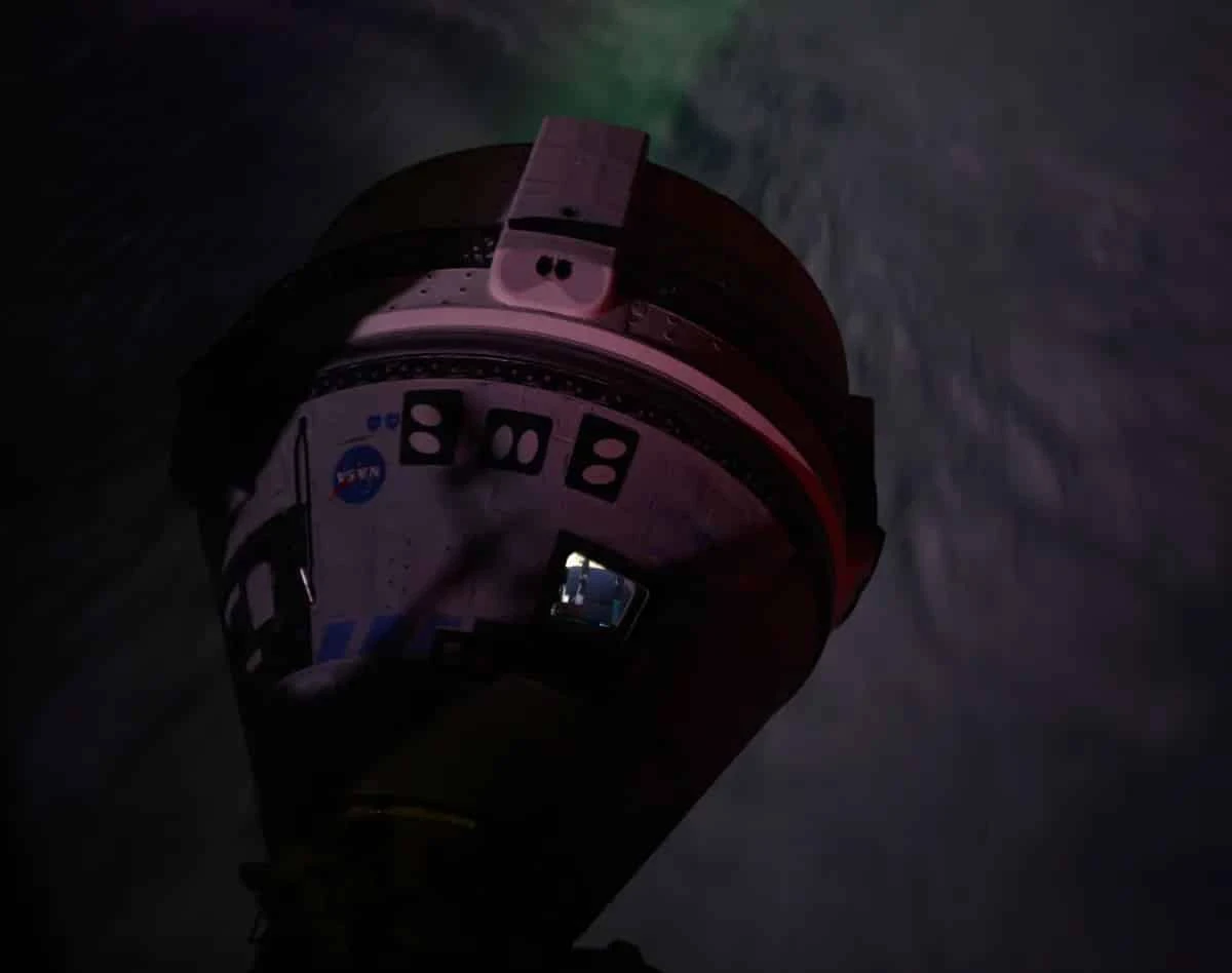 NASA продлило миссию Starliner до тех пор, пока Boeing не закончит дополнительные испытания двигателей на копии модуля на Земле / Фото: NASA